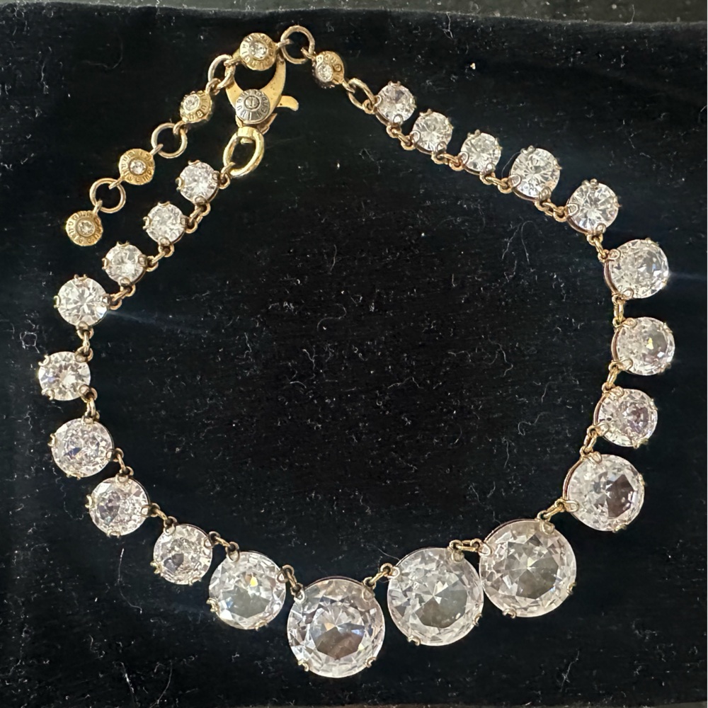 Henri Bendel. Swarovski crystal necklace collectors edition